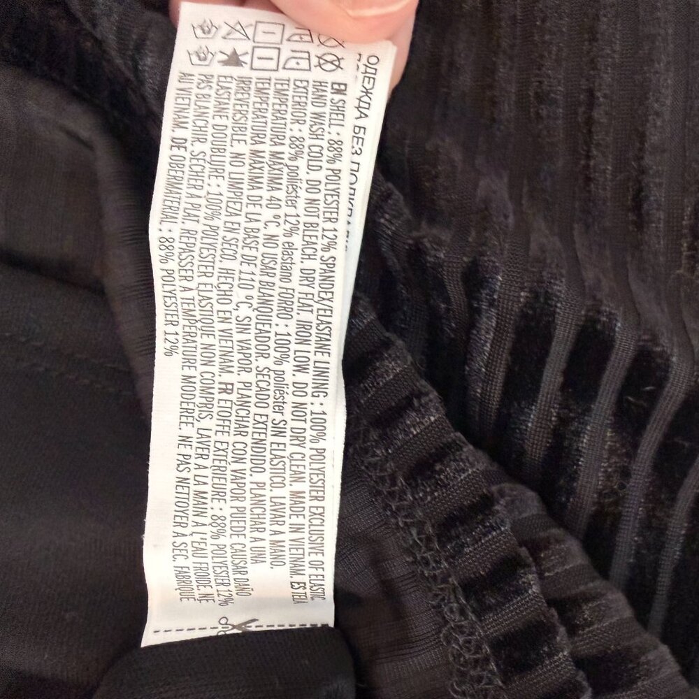 Forever 21 Black Ribbed Velvet Deep V Midi Dress | Size L - Picture 10 of 10